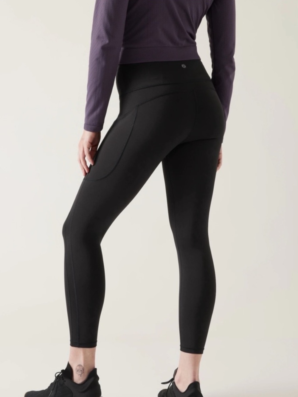 Athleta Ultimate Stash Tight Leggings Women’s Size XL in Black in EUC!